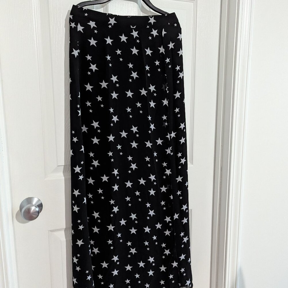 NWT Forever 21 Black/White Star Wrap Midi Below the Knee Skirt Sz S